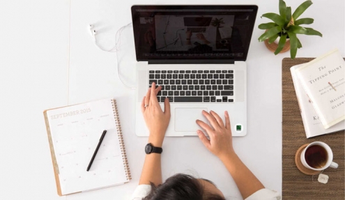 تحت وب crm | سی آر ام