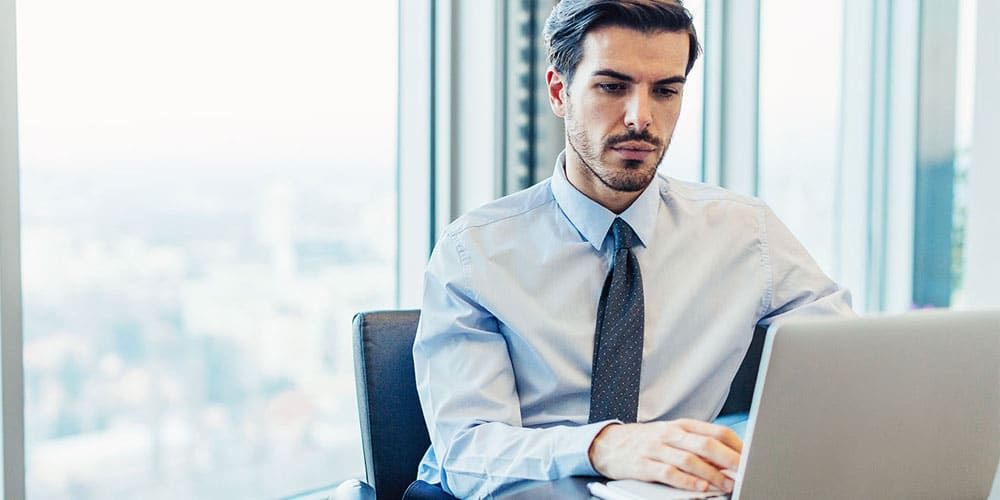 مدیریت ارتباط با مشتری سیستم سی ار ام